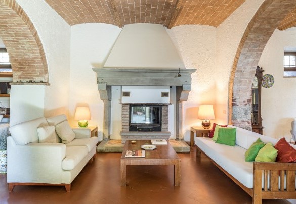 Salotto con caminetto - Tenuta Sagherina
