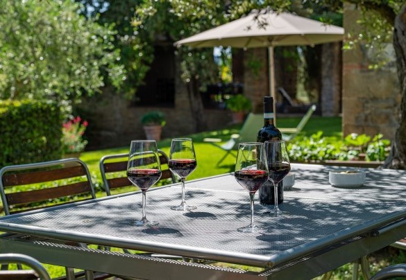 The property is nestled within the stunning rolling countryside - Tenuta Sagherina