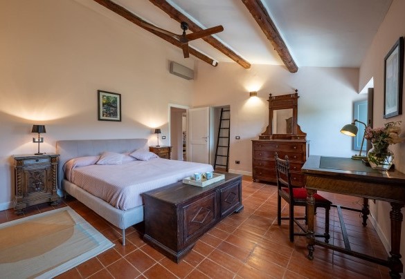 Double bedroom no.3 on the first floor - Tenuta Santa Cristina