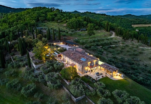 The property by night - Tenuta Santa Cristina