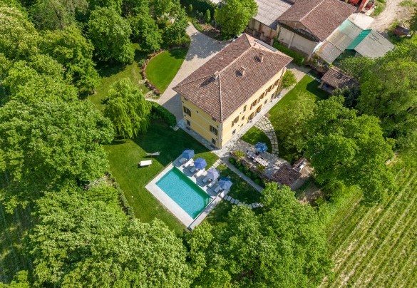 La villa è circondata da oltre 4 ettari di bosco con alberi secolari - Tenuta Schiavon Barrero