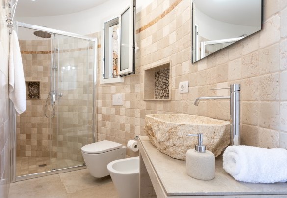 Il  bagno in camera di suite Giovanna. Tenuta Scialandre