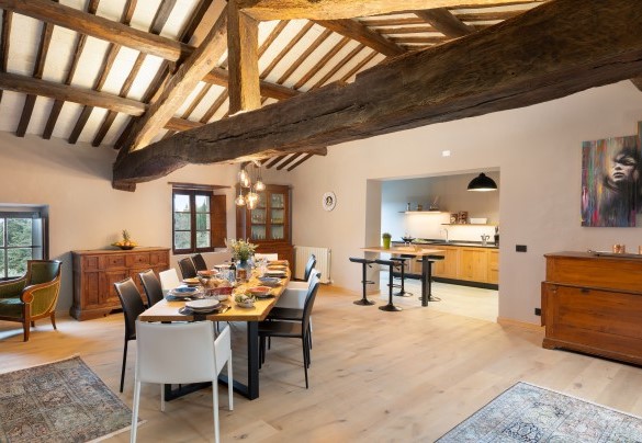 La sala da pranzo al primo piano– Terra di Siena