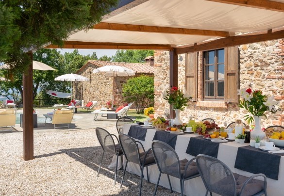 Veranda per colazioni all'aperto - Terripi