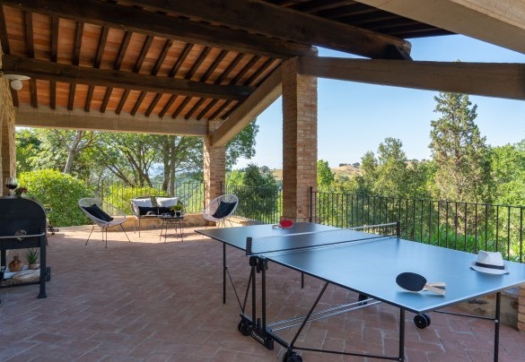 Zona relax , barbecue e divertimento - Terripi