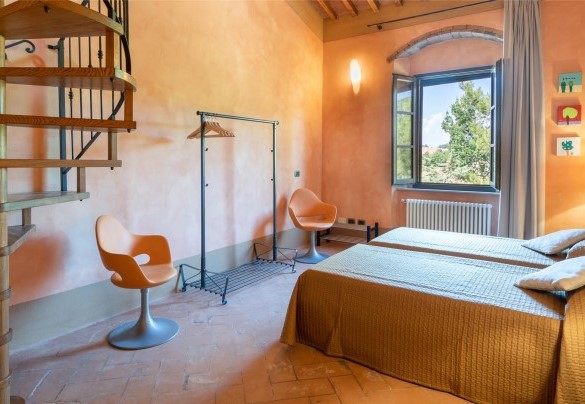 Double bedroom n.3 on the first floor with en-suite bathroom on the second floor - Terripi