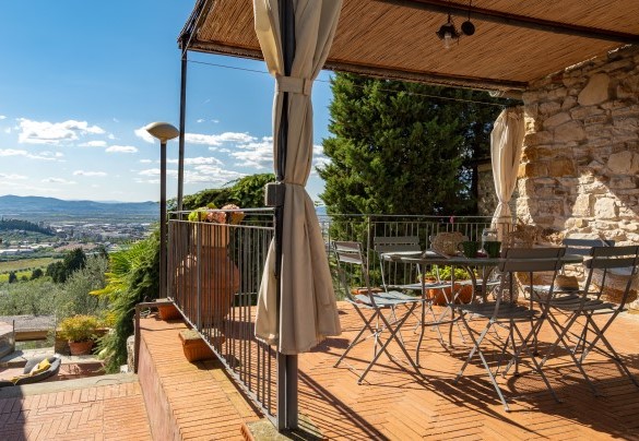 The ideal gazebo for moments of relaxation - Torre al Poggio
