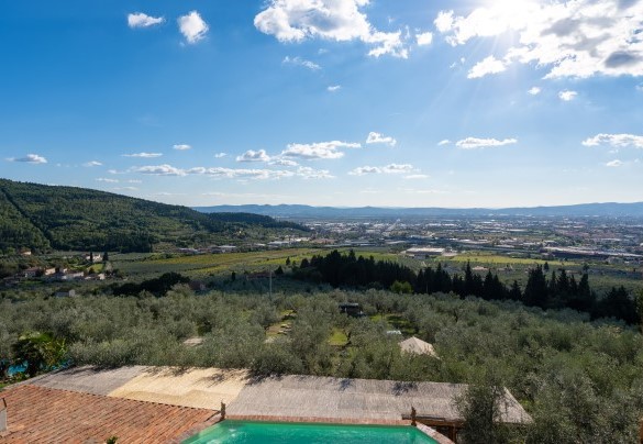 Panoramic view of the Florentine plain from the double bedroom on the second floor - Torre al Poggio