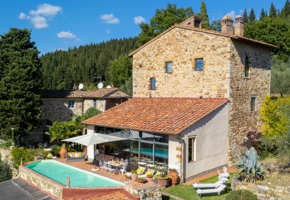 The property for the exclusive use of guests immersed in the green florentine hills - Torre al Poggio