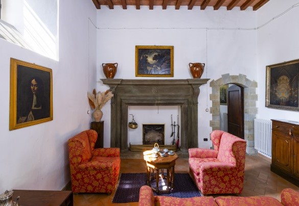 Il living comunica con la sala da pranzo - Torre di Paciano
