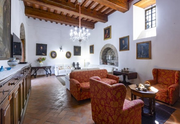 L’area living al piano terra - Torre di Paciano