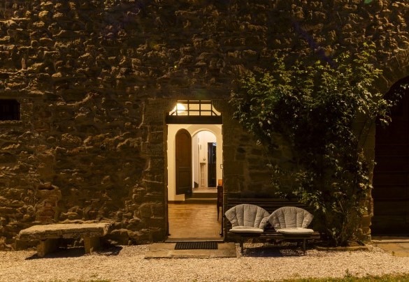 L'ingresso principale della casa - Torre di Paciano