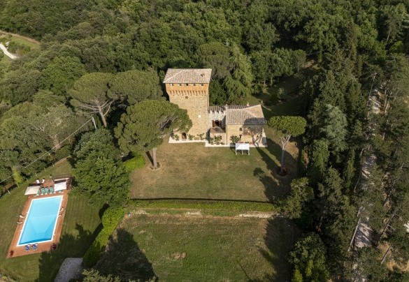 La residenza con piscina ad uso esclusivo - Torre di Paciano