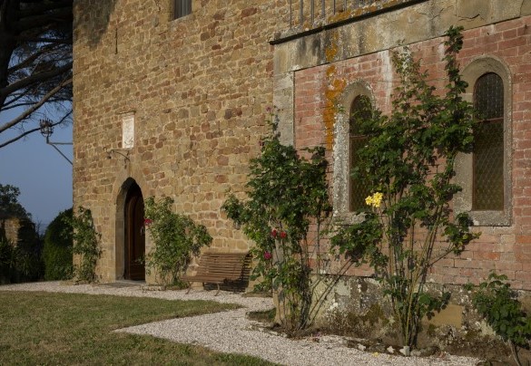 Le sue mura raccontano una storia millenaria - Torre di Paciano 