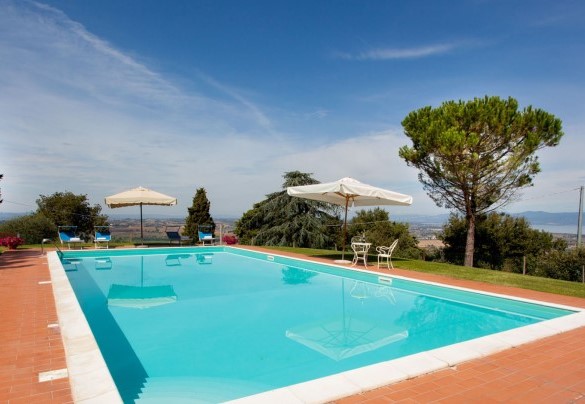 The swimming pool for exclusive use - Torre di Paciano