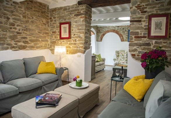The cozy living room - Torre Ginestre