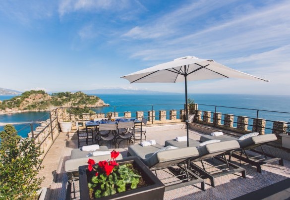 La terrazza si affaccia sul mare - Torre Pirandello