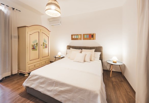 Double bedroom n.4 in the annex, with direct access to the outside -Trulli Biancapetra