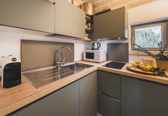 The small equipped kitchen -Trulli Biancapetra
