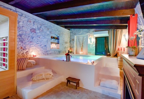 Vasca idromassaggio nella zona relax - Trulli Littoria