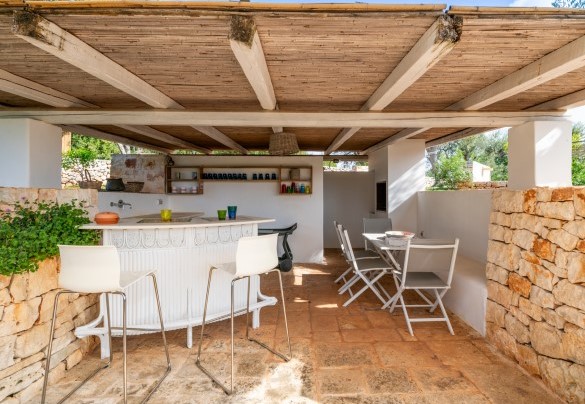 Il bar attrezzato nei pressi della piscina - Trullo Luna
