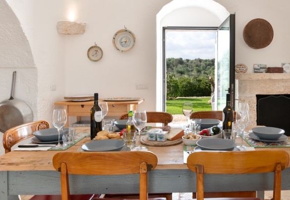 La zona pranzo e living - Trullo Luna