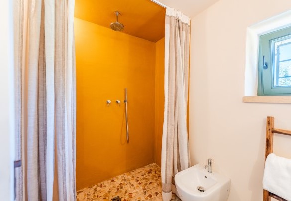 The shower in bathroom n. 1 - Trullo Magnifico