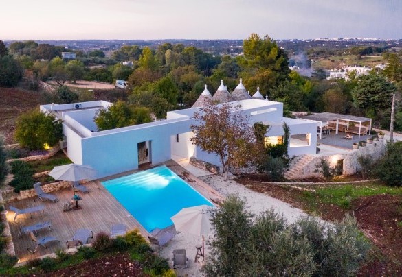 Trulli Santa Pazienza è composta da tre unità indipendenti: i trulli, la lamia principale e la lamia dependance – Trulli Santa Pazienza