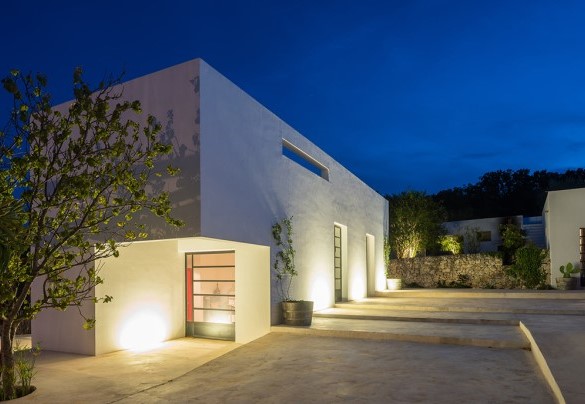 Vista della lamia principale di notte - Trulli Santa Pazienza