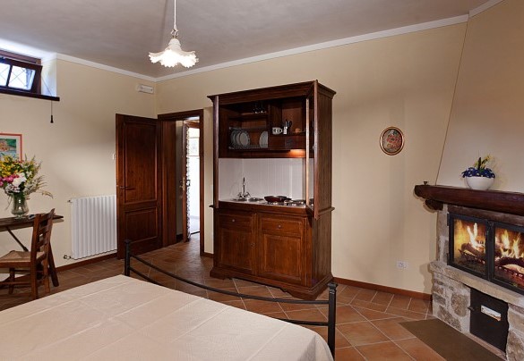 Double bedroom on the ground floor - Val di Marco 