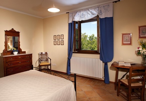 Double bedroom on the first floor - Val di Marco  