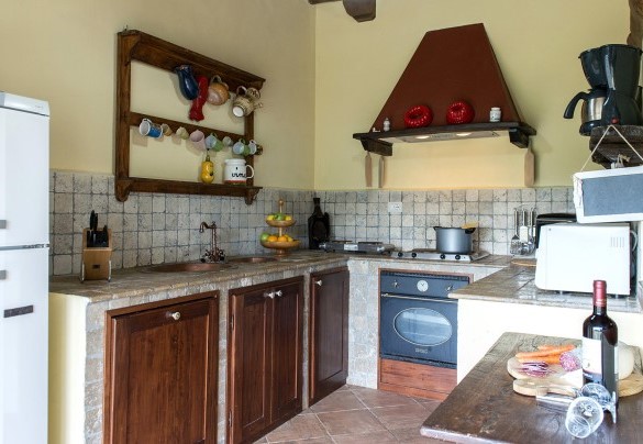 The well-equipped kitchen - Val di Marco