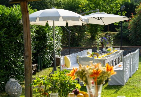 Ampi spazi comuni come la zona pranzo all'aperto - Valleverde