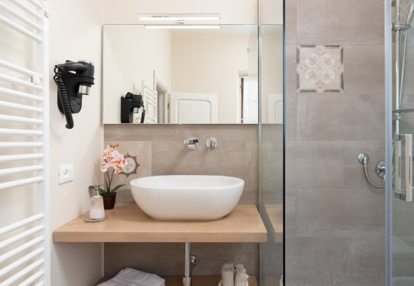Bagno en suite n. 2. Primo piano, immobile principale - Valleverde