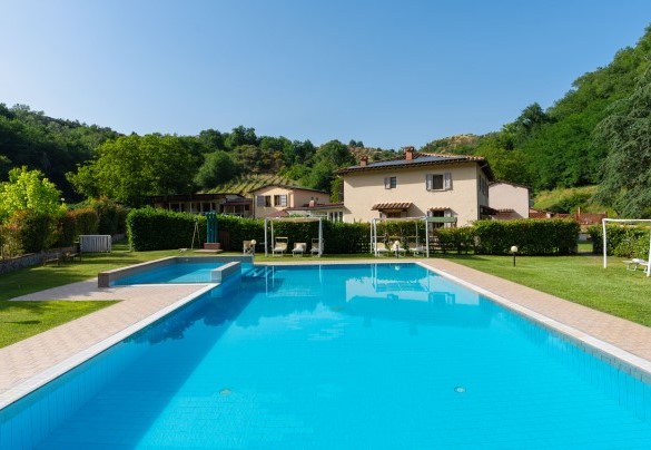 Aperta dall’ultimo sabato di aprile al primo sabato di ottobre - Valleverde