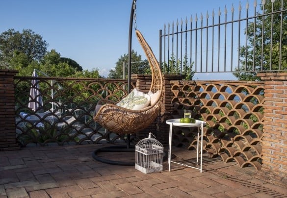 Un angolo relax sul terrazzo - Vigne dell’Etna	