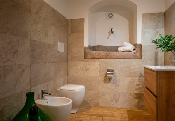 Il bagno con doccia n. 2 - Vigne dell’Etna