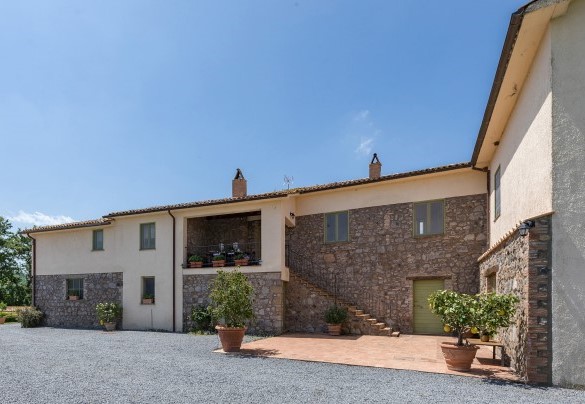 The villa is on the first floor of the building - Villa A Casa di Giovanni