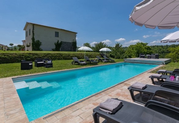 The pool measures 4 x 12 m with a constant depth of 1.45 m - Villa A Casa di Giovanni