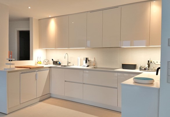Cucina a vista al piano terra - Villa Abetaia