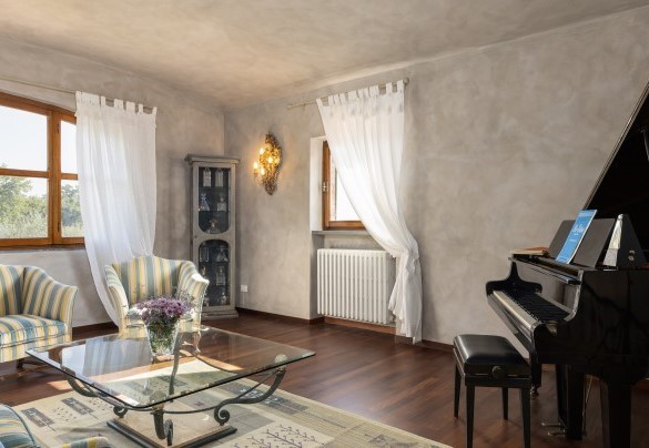 Piccolo salotto al primo piano - Villa Adisa    