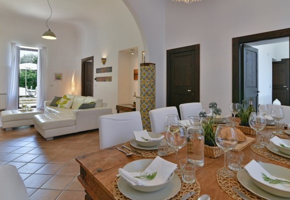 La sala da pranzo - Villa Afrodite 