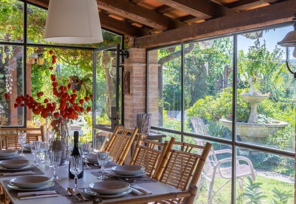 The splendid portico with outdoor dining room – Villa Agave