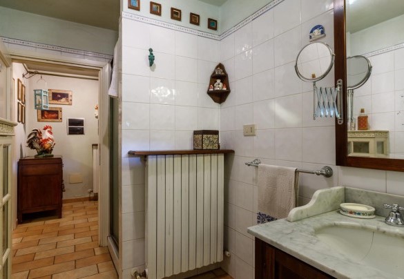 Bathroom with shower on the ground floor - Villa Agave