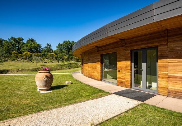Il curato retro della villa - Villa Airone