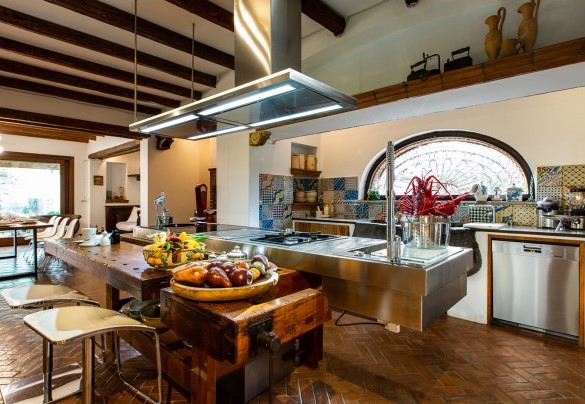 La modernissima cucina completamente attrezzata  - Villa Alba