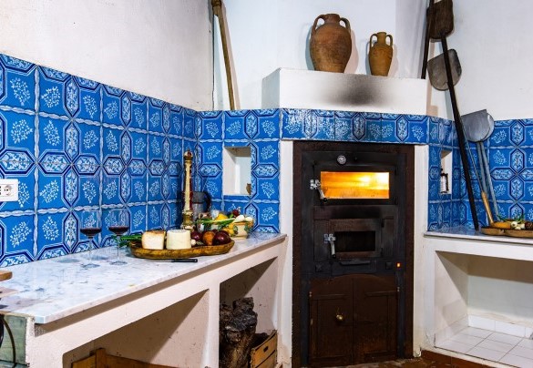 La cucina esterna con forno - Villa Alba