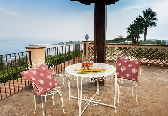 Uno dei tanti punti panoramici della proprietà - Villa Alba