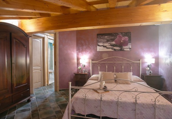 The double bedroom n. 2 on the upper floor - Villa Alessia