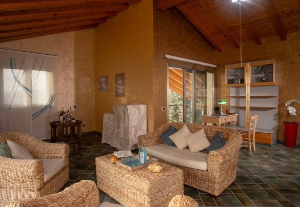 The living room on the upper floor - Villa Alessia